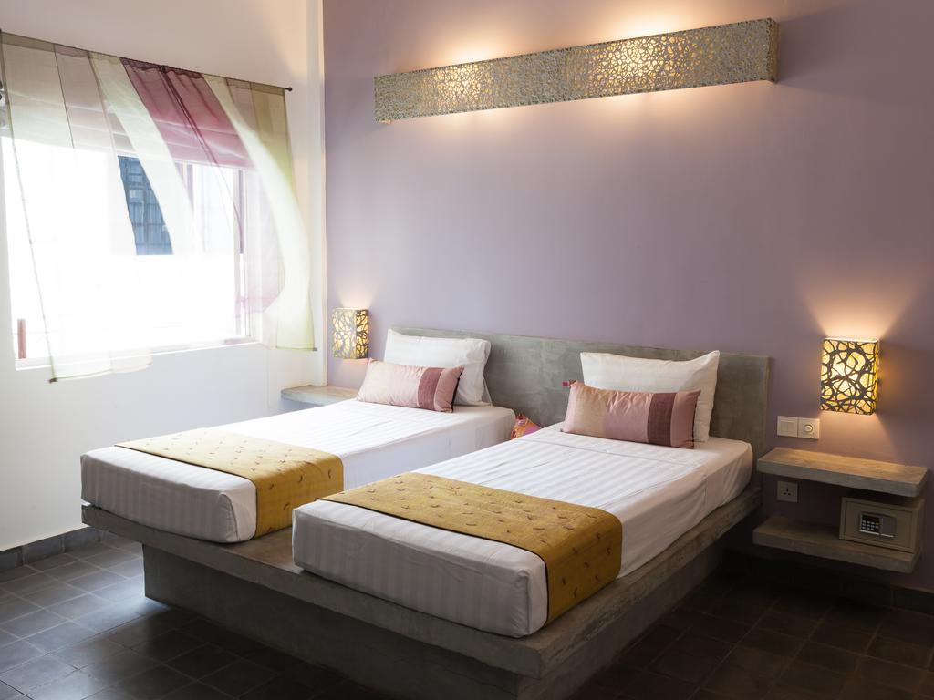 The 252 Hotel Phnom Pen Exterior foto