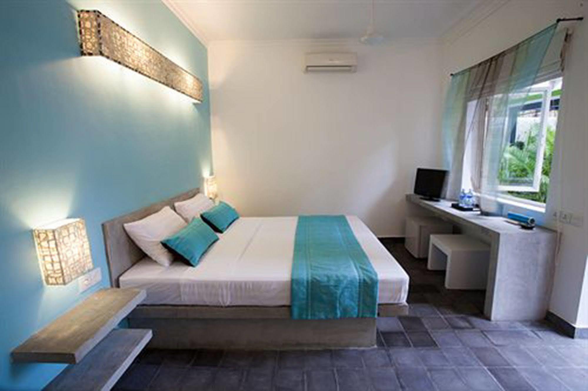 The 252 Hotel Phnom Pen Exterior foto