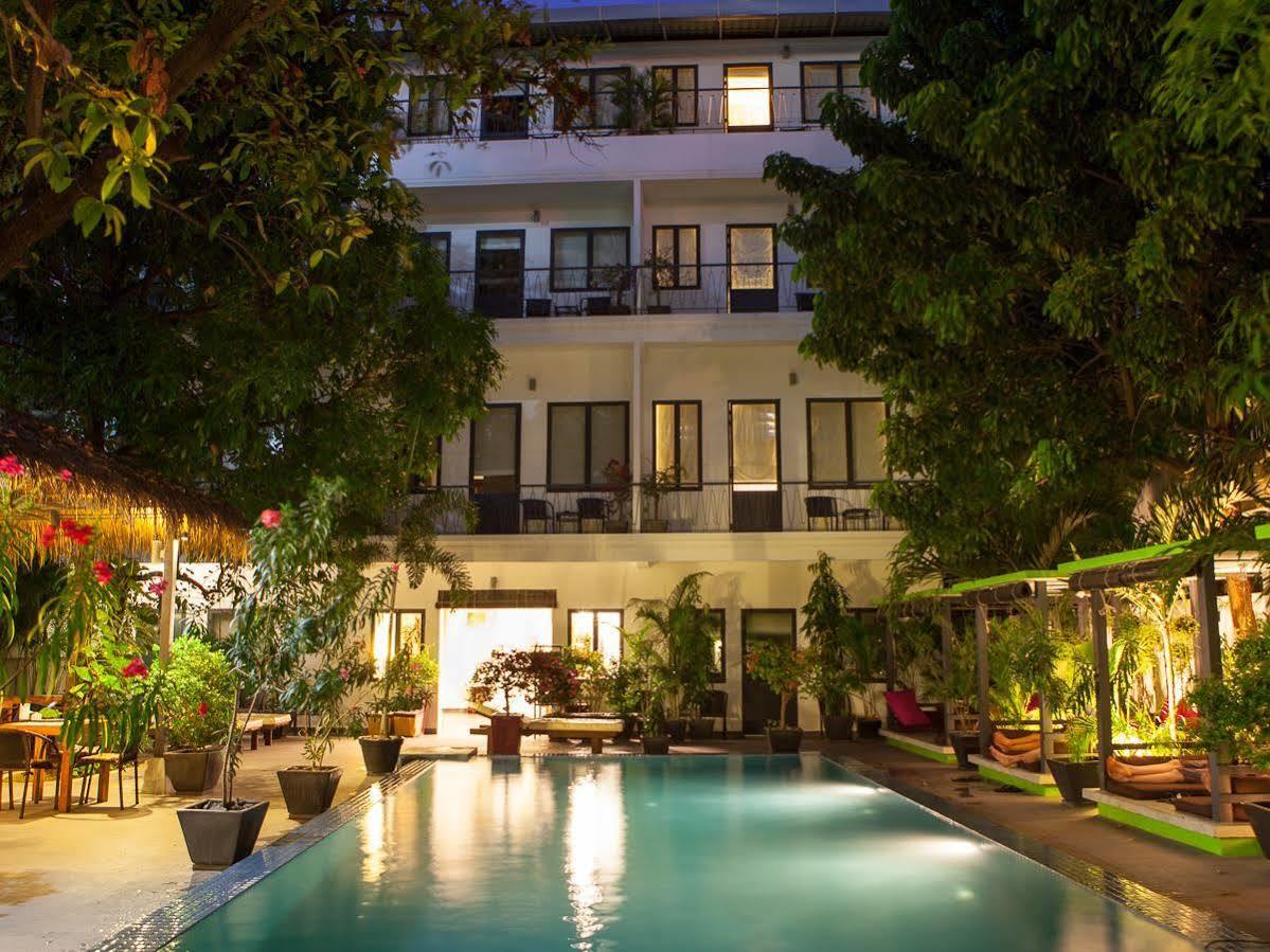 The 252 Hotel Phnom Pen Exterior foto