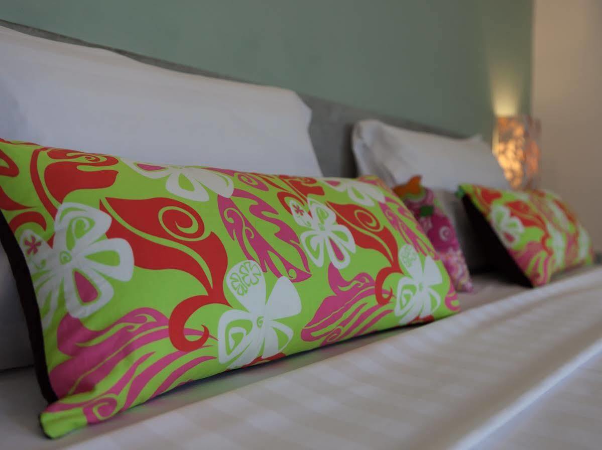The 252 Hotel Phnom Pen Exterior foto